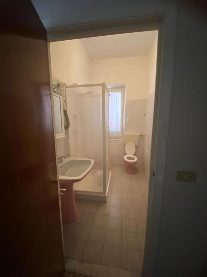 Hotel Sole Marina di Massa Kültér fotó
