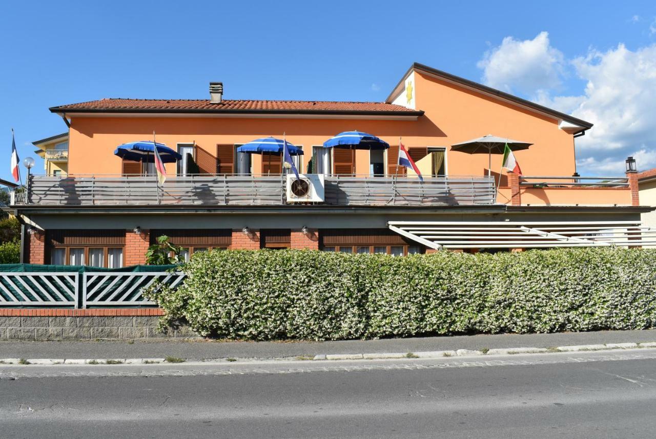 Hotel Sole Marina di Massa Kültér fotó